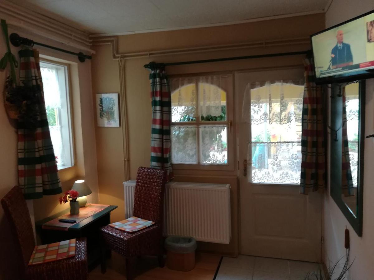 Castello Vendeg Es Apartmanhaz Eger Eksteriør bilde