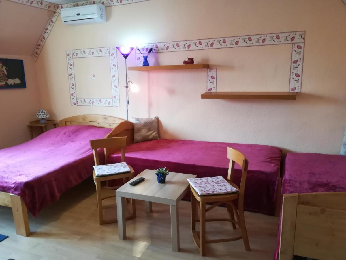 Castello Vendeg Es Apartmanhaz Eger Eksteriør bilde